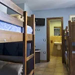 Borda Felices Hostel *