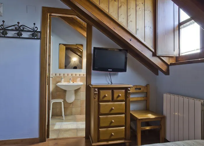 Borda Felices Vandrarhem Broto